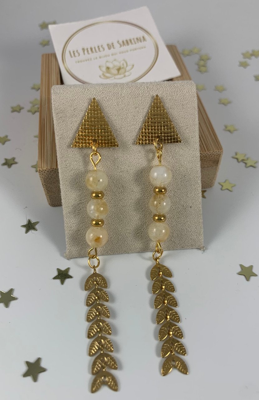 Boucles d'oreilles triangles, Acier inoxydable doré et perles naturelles 